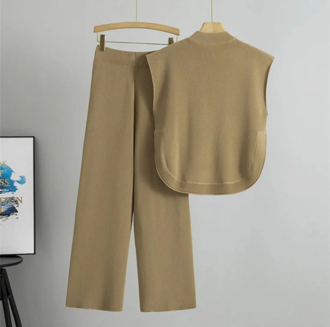 Addison Ribbed Coord Set In Brown
