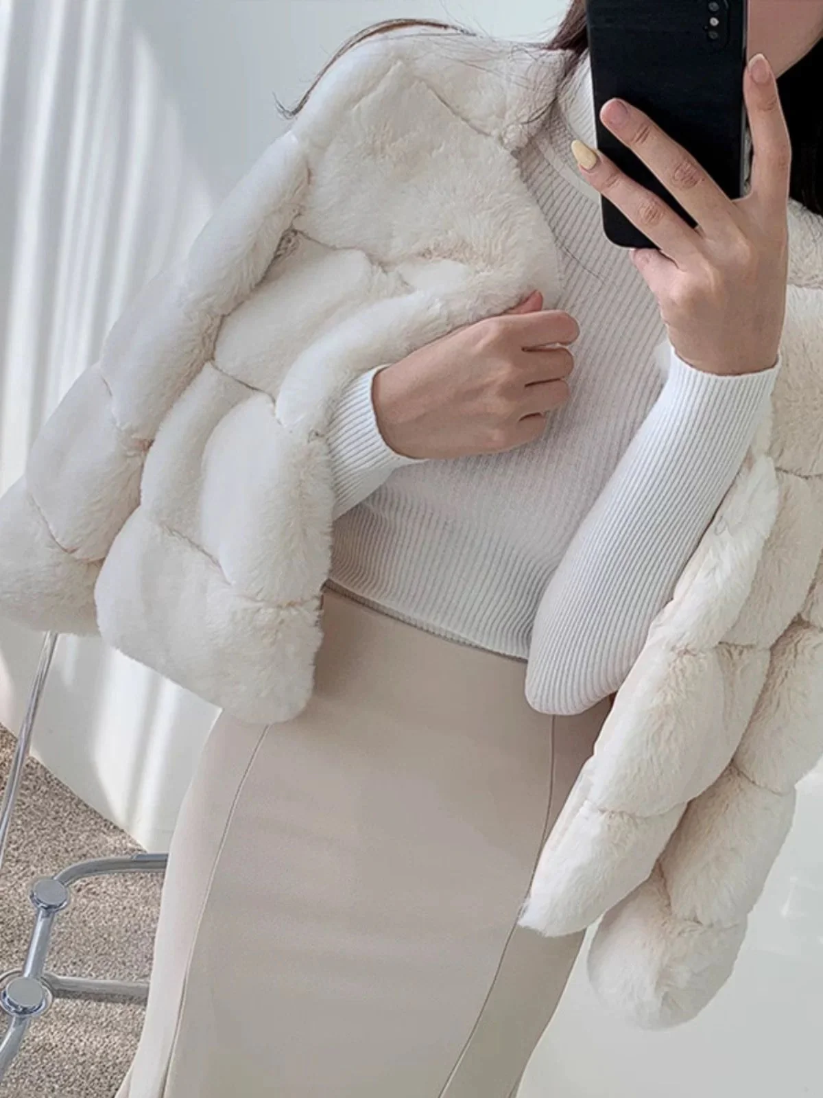 Carrie Bradshaw Luxury - Faux Fur Jackets - Image 2