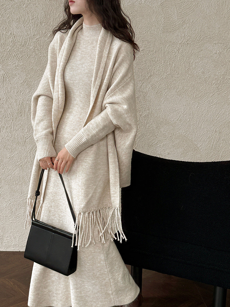 Clelia Luxe Dress With Cape - Image 4