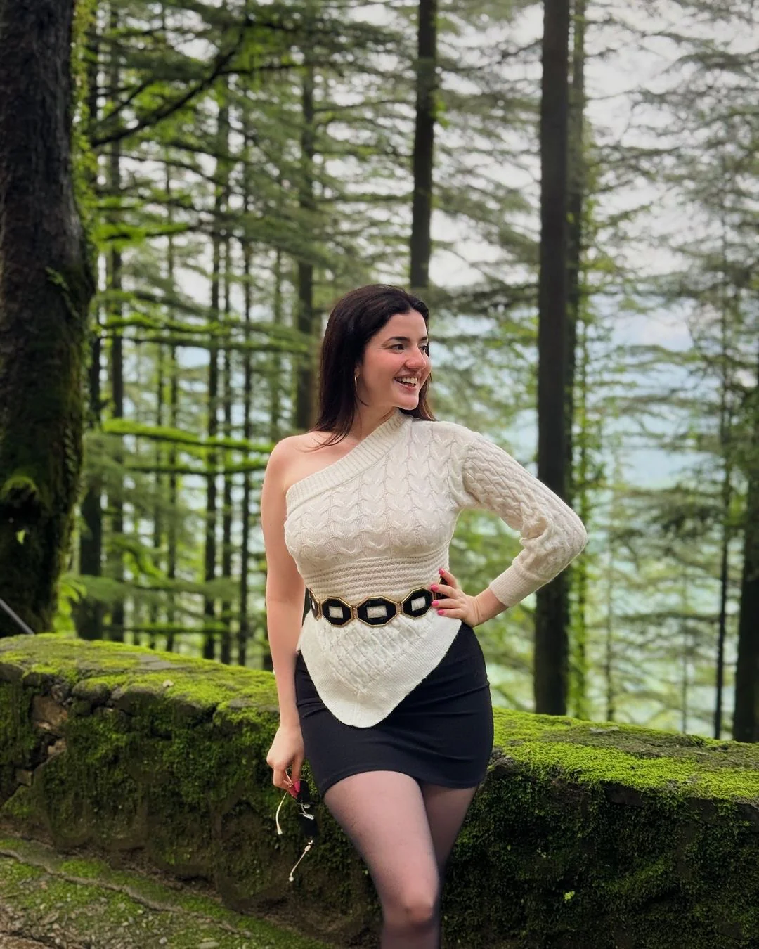 Clepa One shoulder sweater In White - Image 6