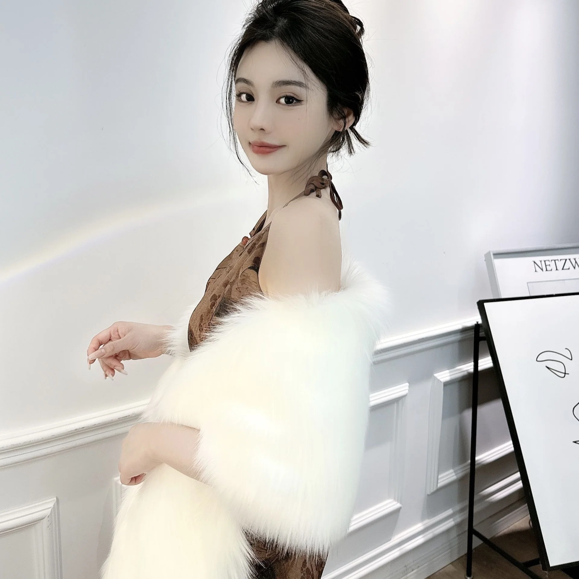 Diana Luxe Fur Cape - Image 6