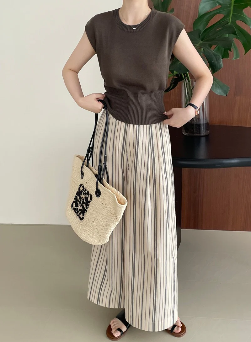 Elon Statement Striped Pants In Beige - Image 15