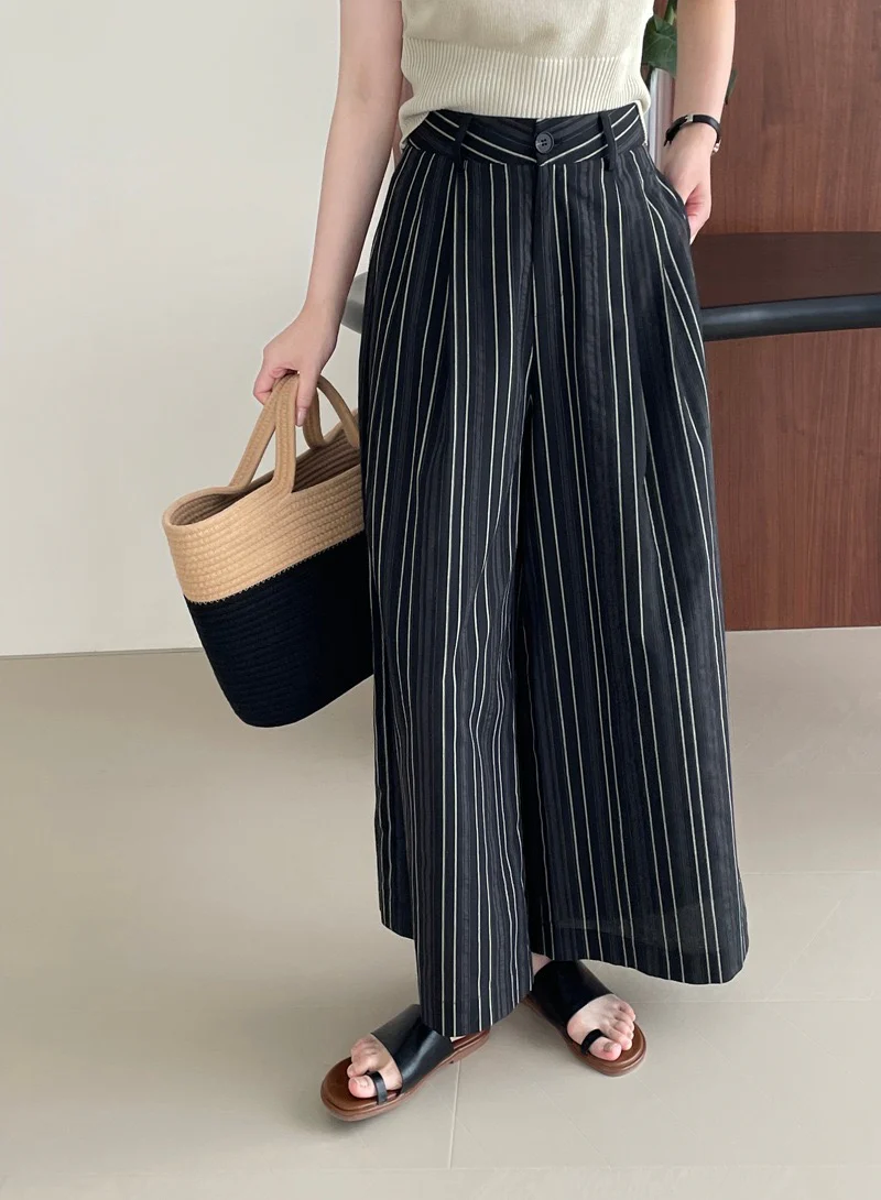 Elon Statement Striped Pants In Black - Image 8