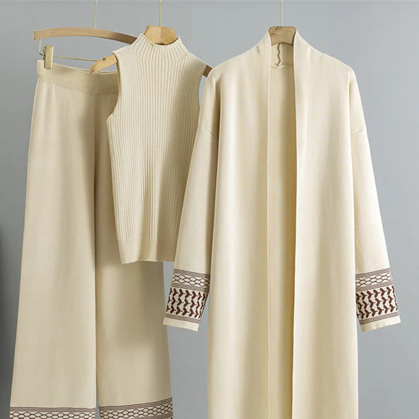 Esra Luxe Winter Coord Set With Cape - Image 5
