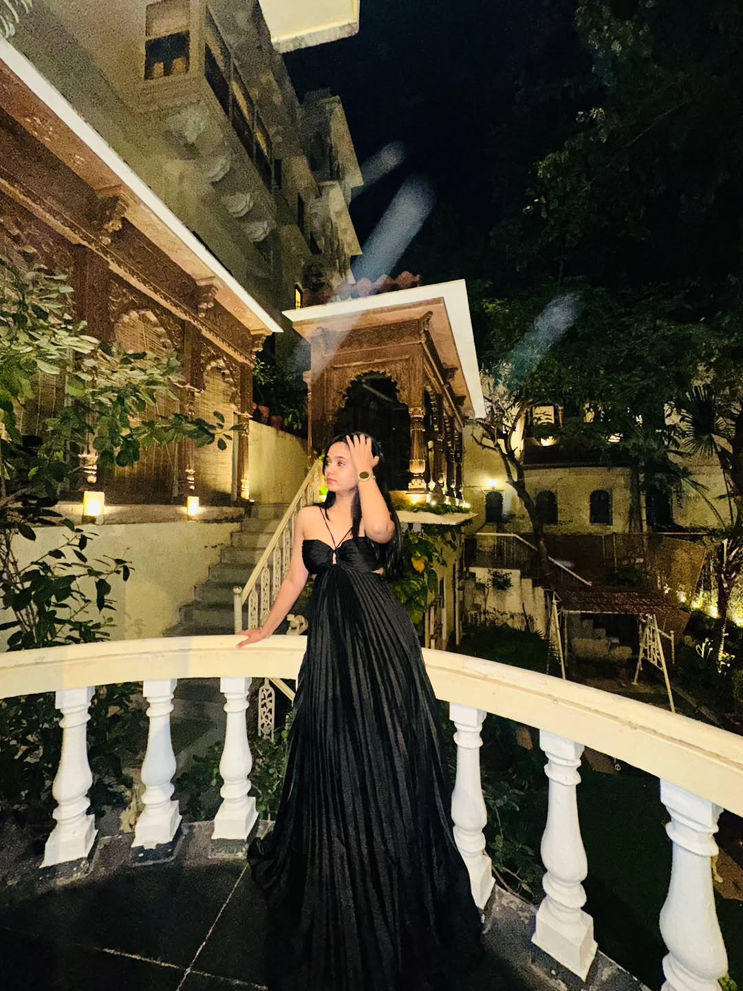 Hay Luxe Pleated Flowy Maxi Dress In Black - Image 8