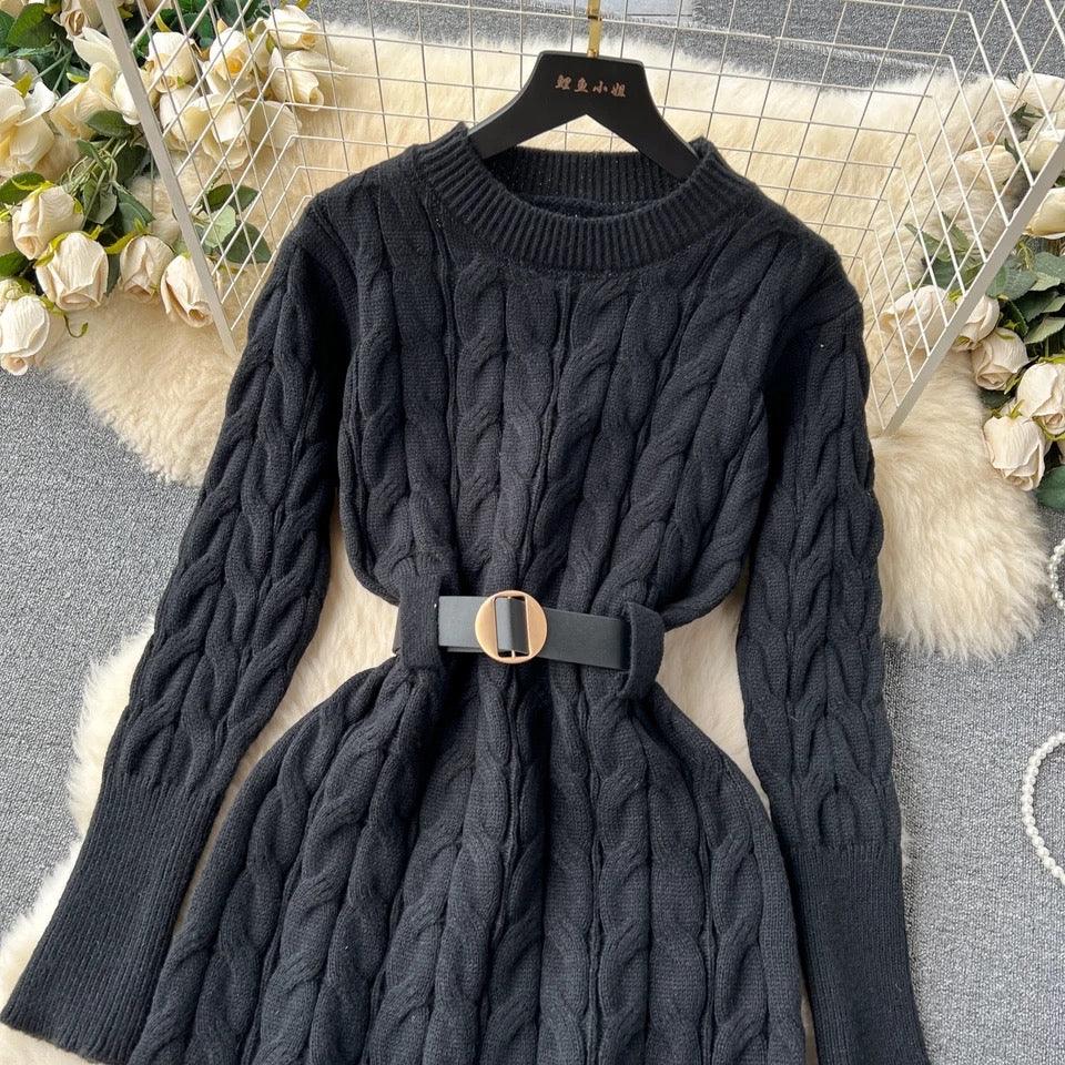 Heathrow Statement Knitted Dress with Belt - Image 4