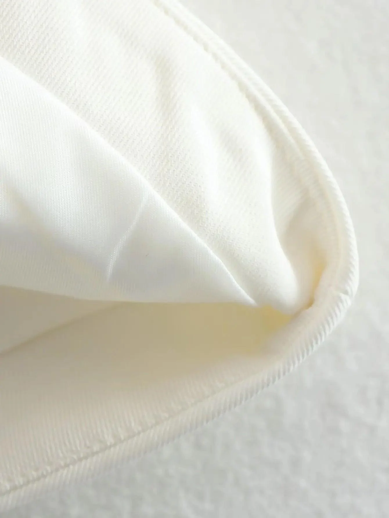 Hubako Statement Vest Tops in White - Image 5