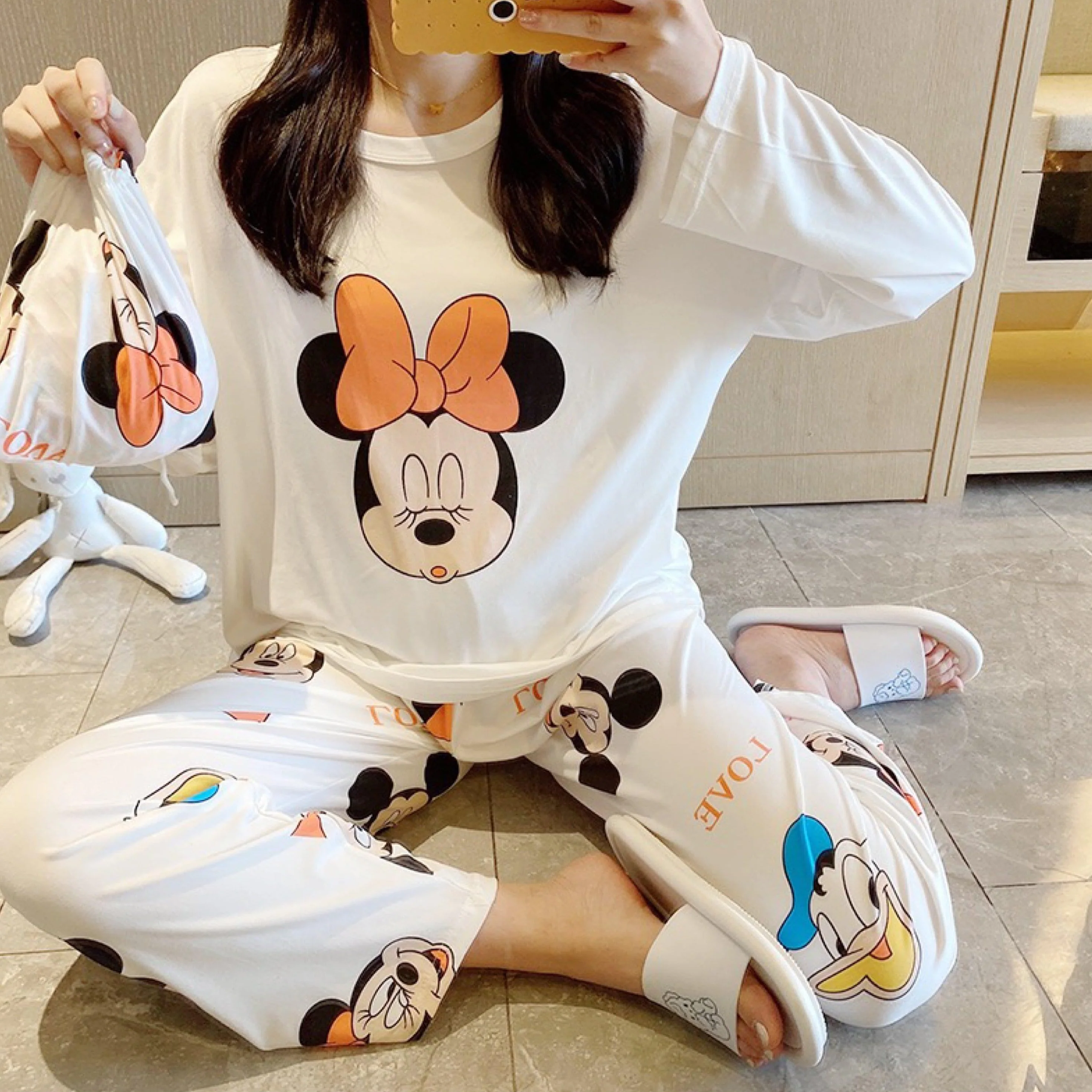 Iris Set of Cotton Nightsuit with Bag - Image 4