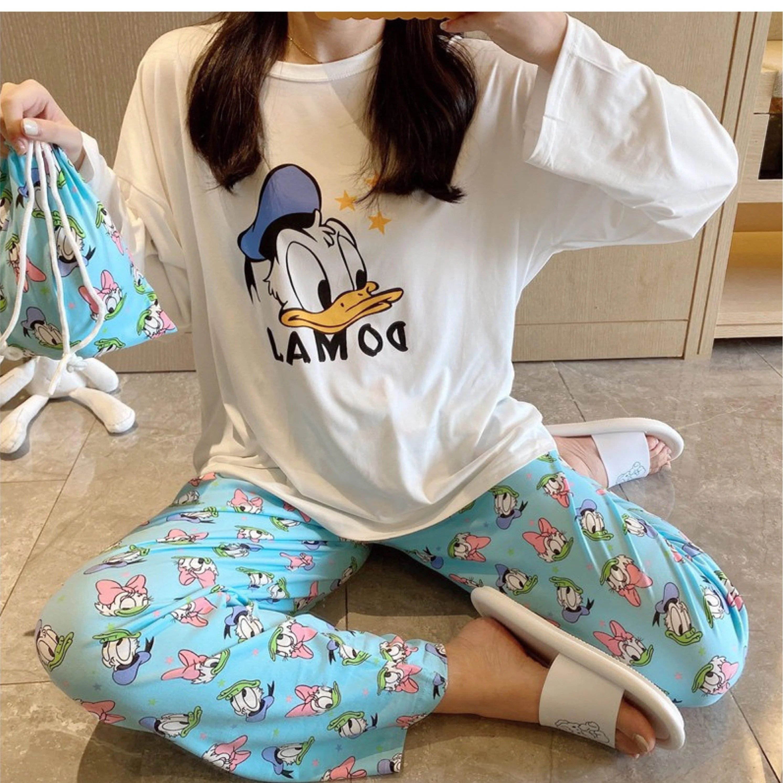 Iris Set of Cotton Nightsuit with Bag - Image 6