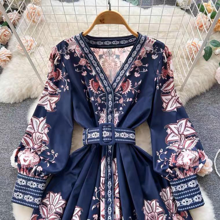 Josephine Vintage Dress In Navy Blue - Image 3
