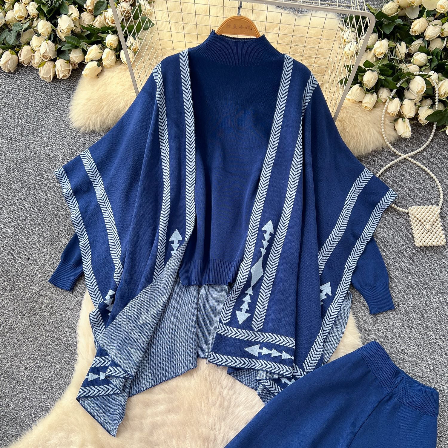 Melvin Luxe Winter Coord Set With Cape - Image 5