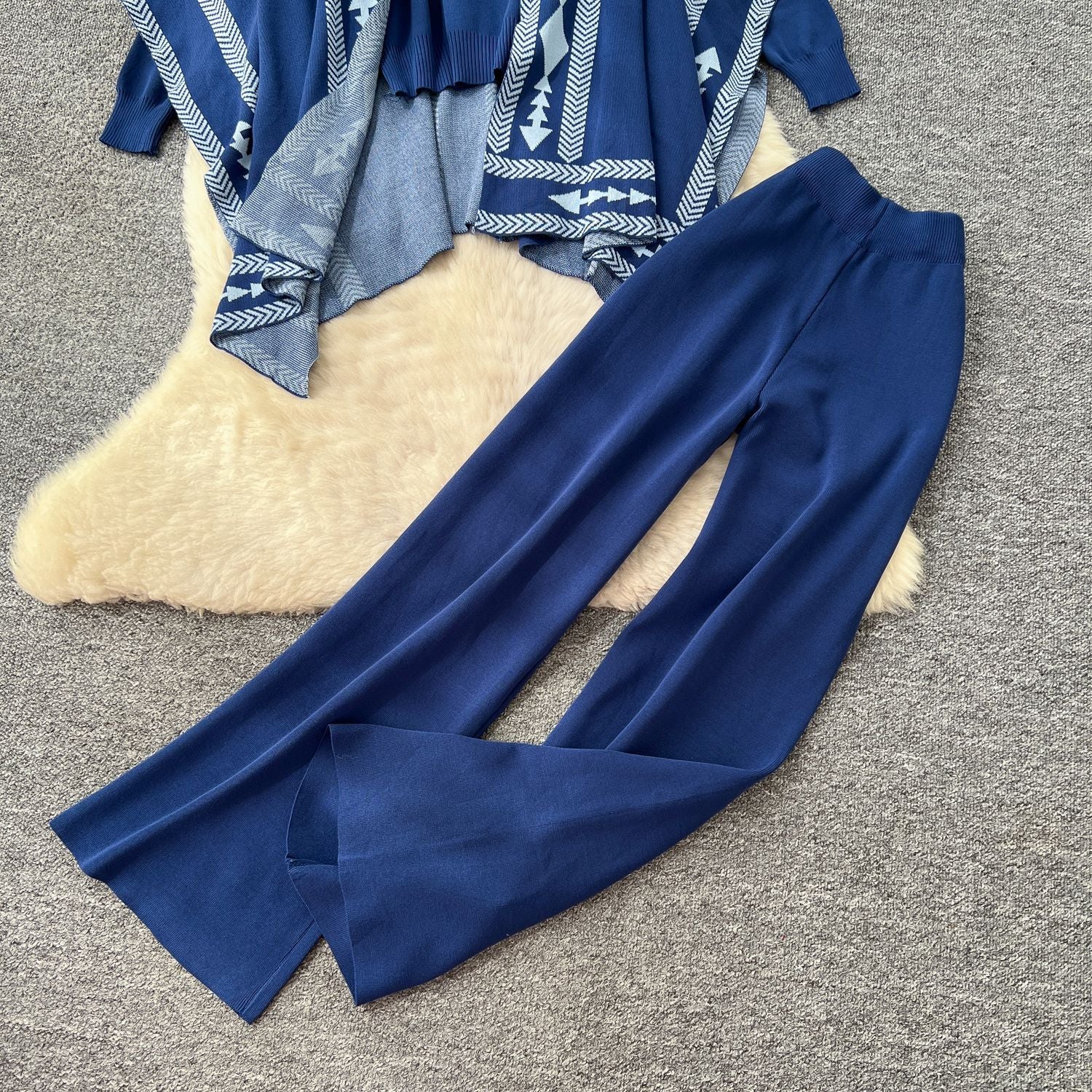 Melvin Luxe Winter Coord Set With Cape - Image 6