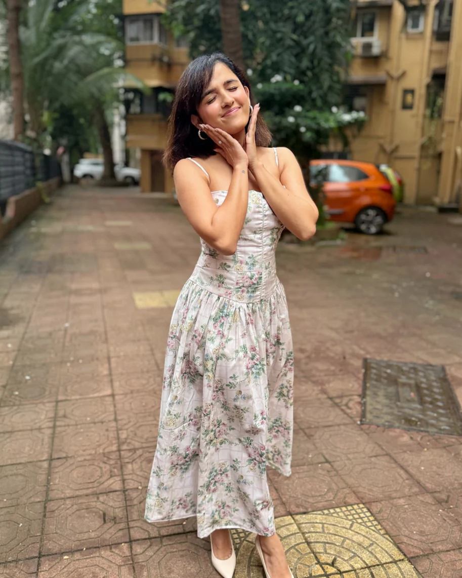Orchid Luxe Floral Midi Dress In Off Beige - Image 2