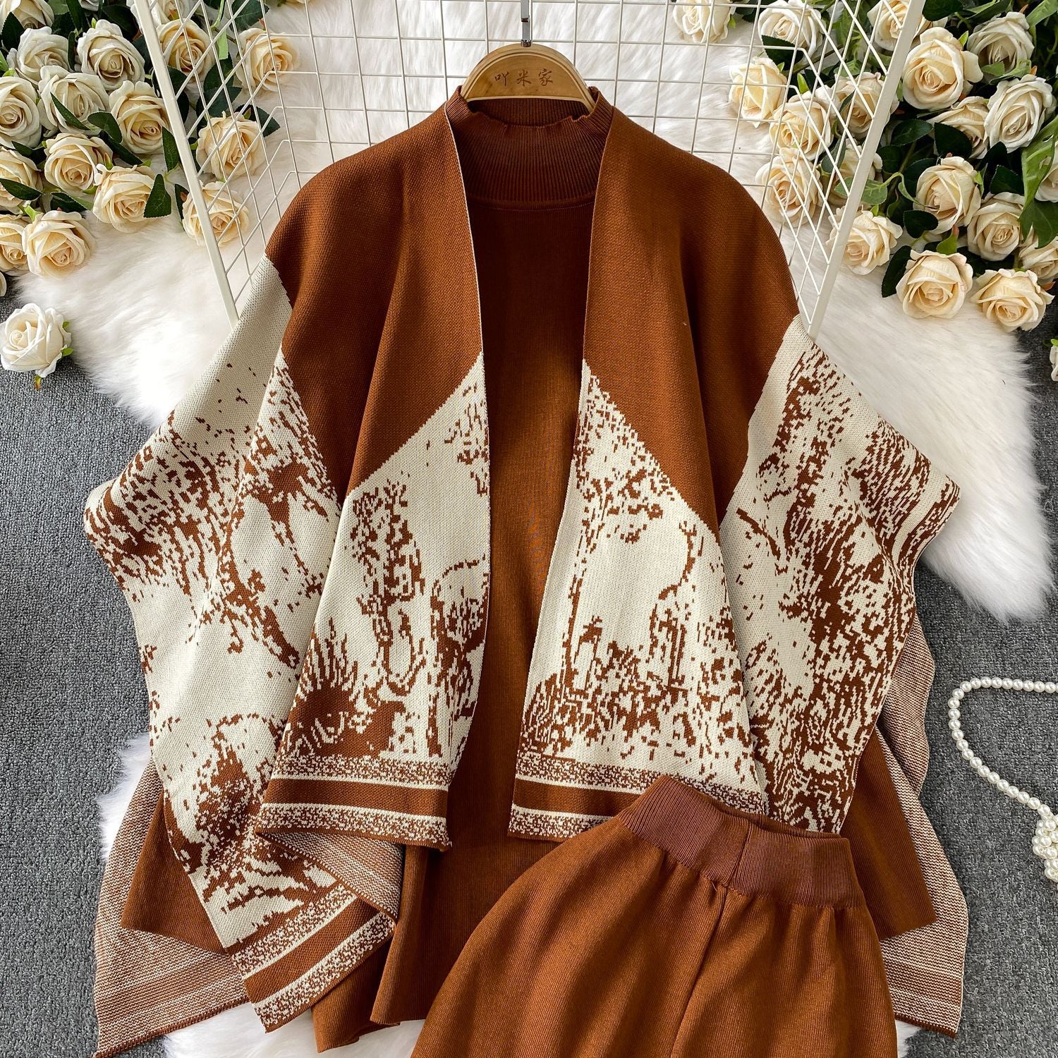 Orville Luxe Winter Coord Set With Cape - Image 11