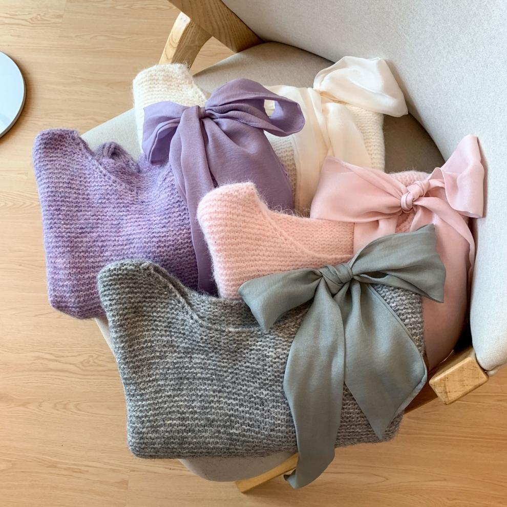 Pierre Premium Bow Sweater - Image 4