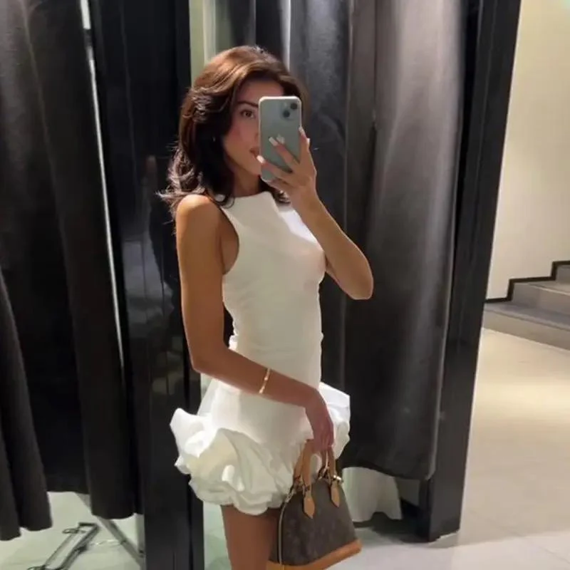 Piony Statement Ruffled Dress - Image 2