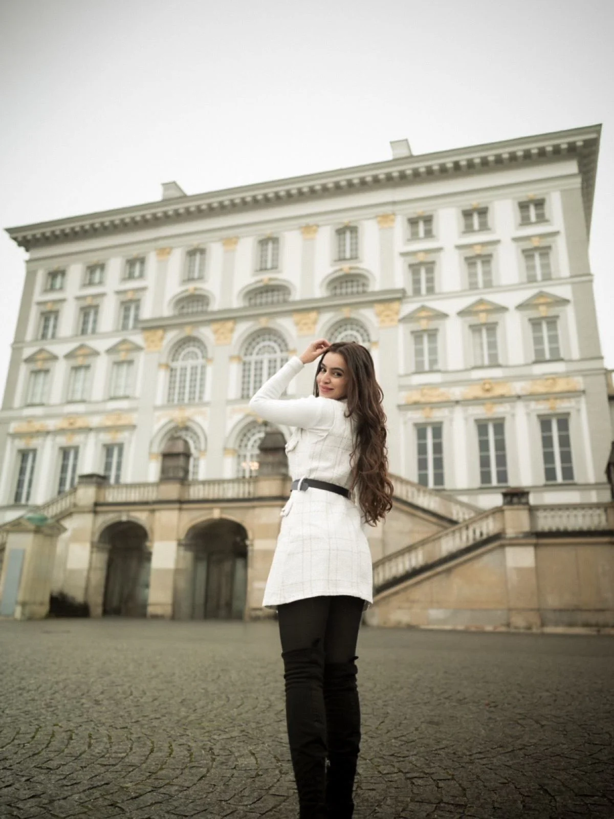 Rader Set of Top and Woolen Tweed Dress In White - Image 2