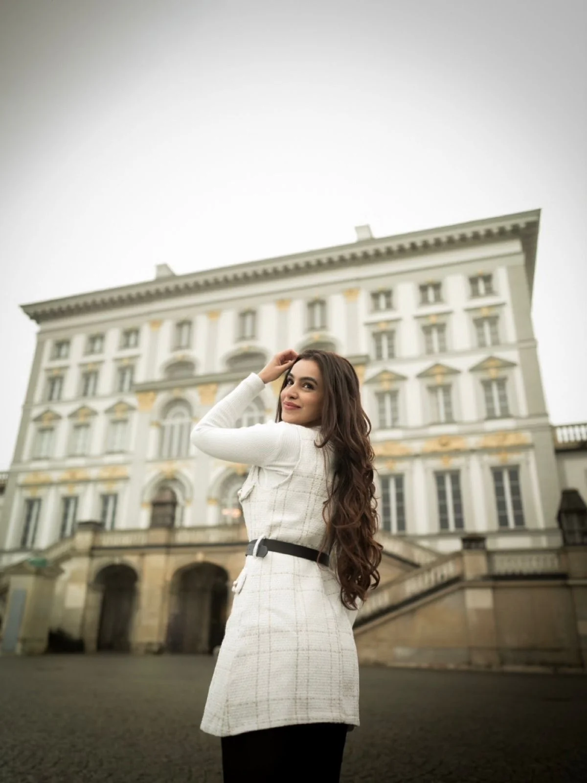 Rader Set of Top and Woolen Tweed Dress In White - Image 5
