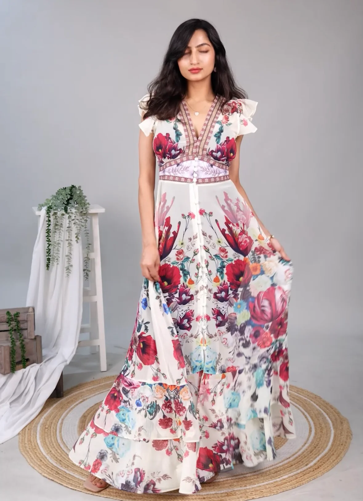 Rena Vintage Statement Maxi Dress In Off-White - Image 3