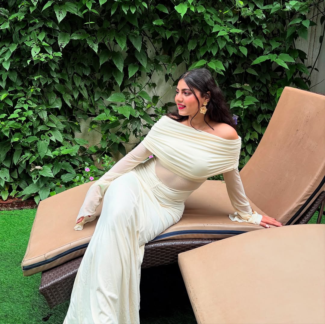 Saya Luxe Bodycon Maxi Dress - Image 7