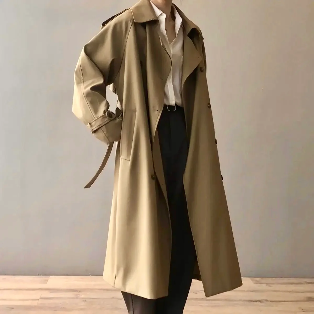Seoul Statement Trenchcoat - Image 5