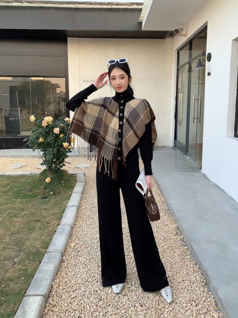 Sorrei Woolen Coord Set - Image 2