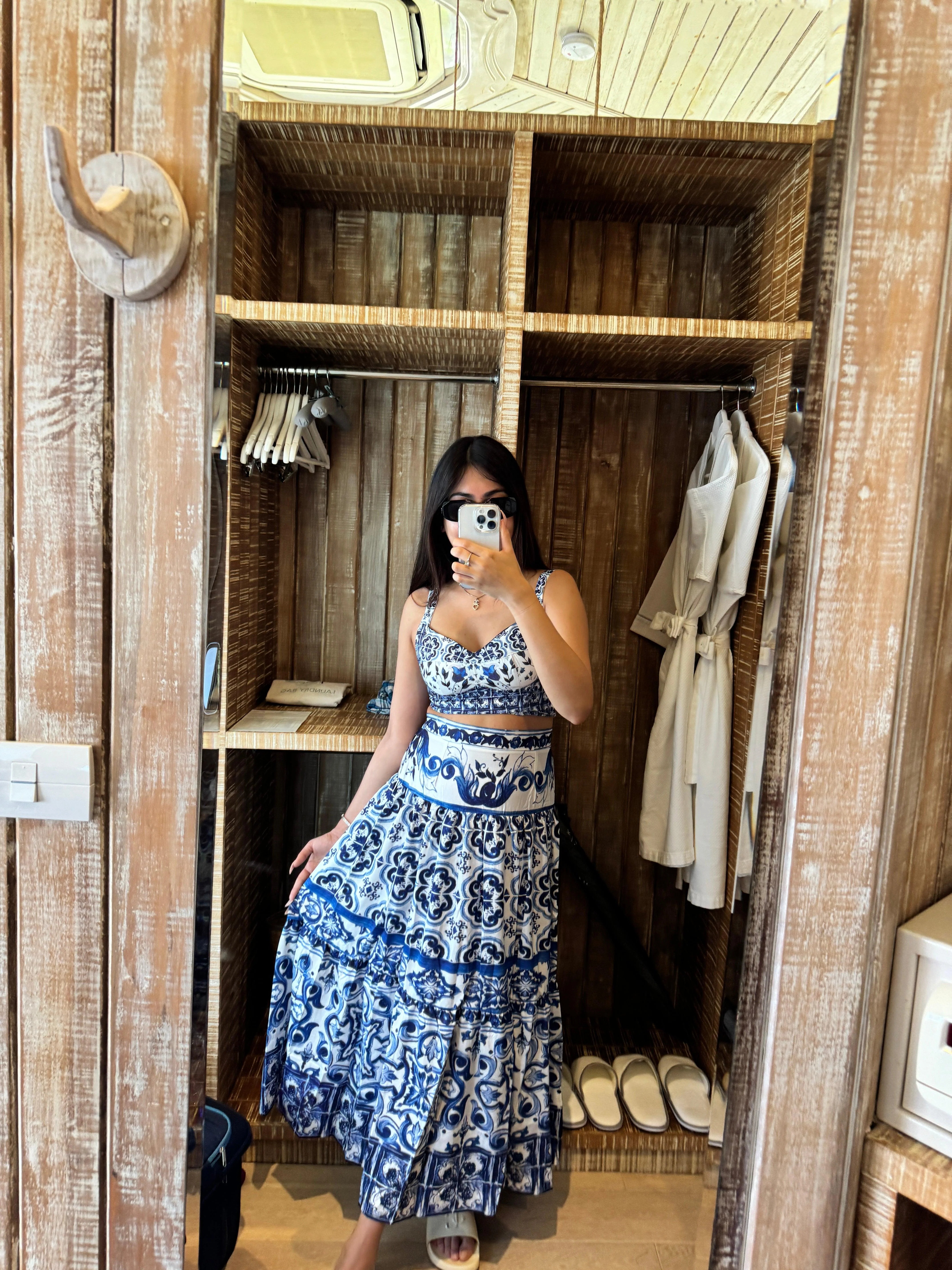 Suzie Porcelain Print Luxury Coord Set In Blue - Image 3
