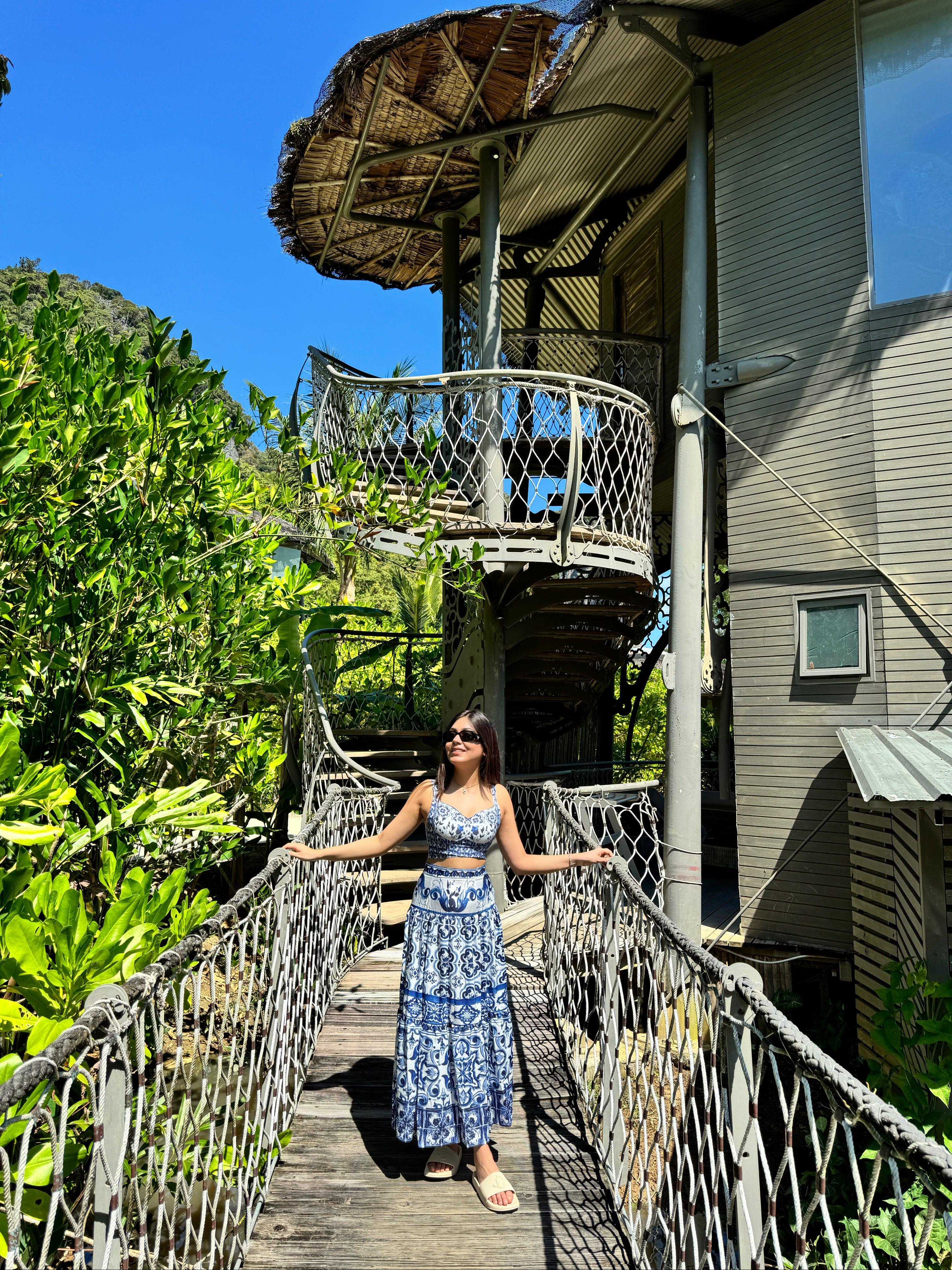 Suzie Porcelain Print Luxury Coord Set In Blue - Image 4