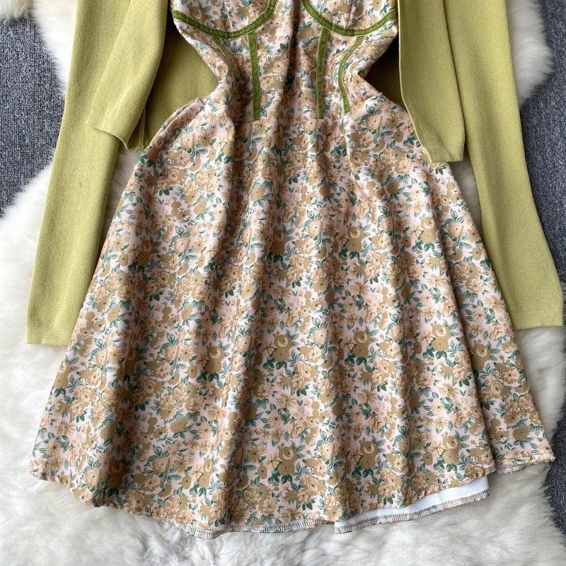 Harriet Set of Dress and Cape - Image 7