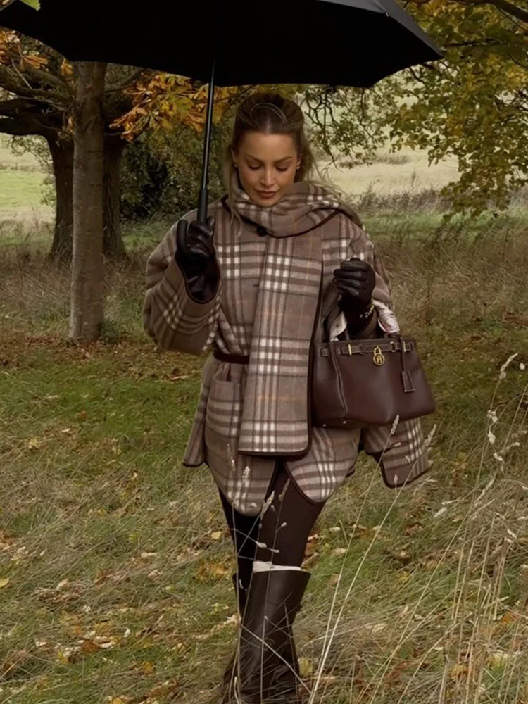 Tecla Plaid Jacket With Scarf - Image 2