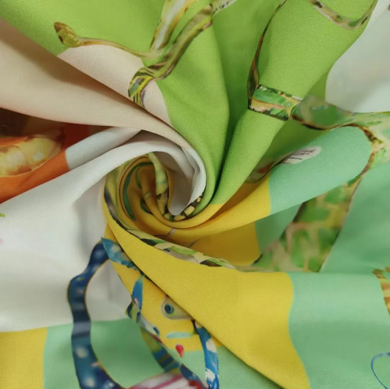 Tropical Printed Holiday Dress In Multicolor - Image 7