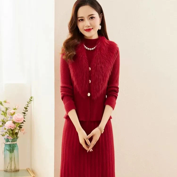 Yaren Woolen Dress With Fur Vest Top - Image 4